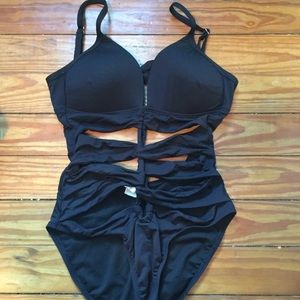 Black Kenneth Cole cutout onepiece swimsuit
